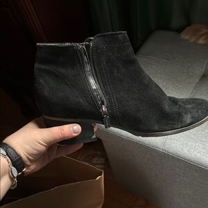 Blondo Waterproof Black Ankle Boots with Matte Finish